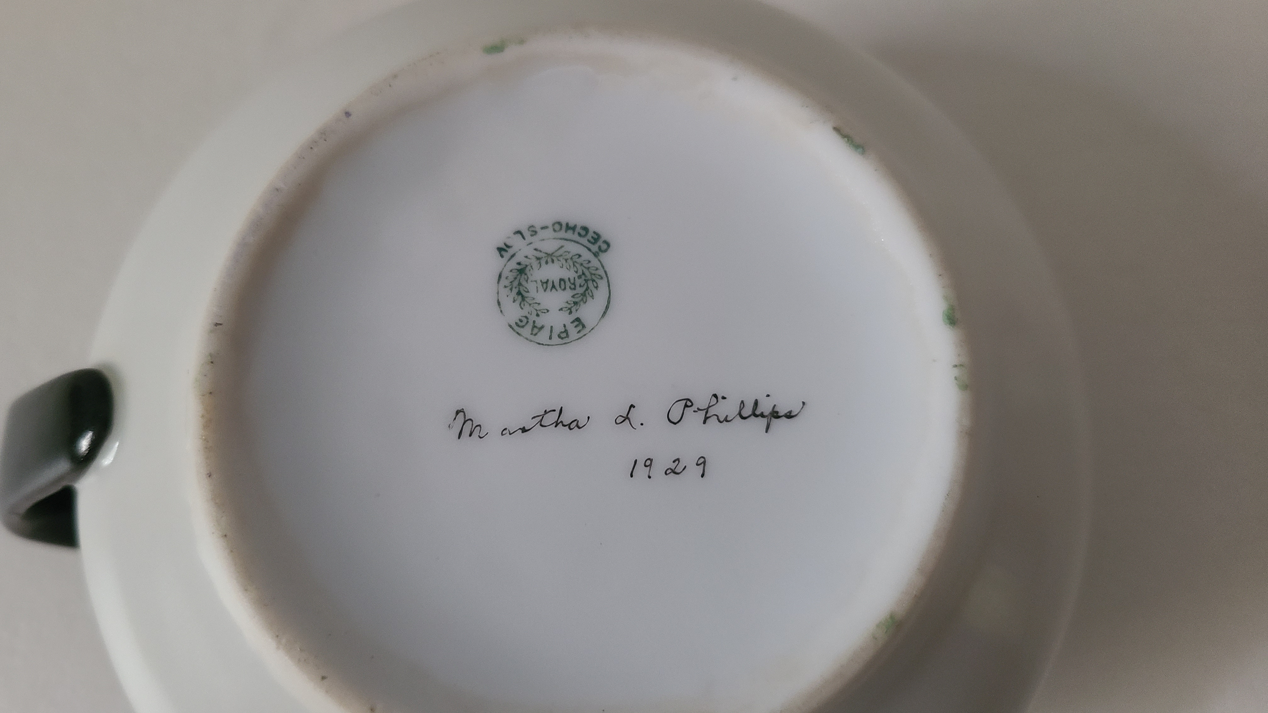Bottom of 1929 Royal Epiag creamer.