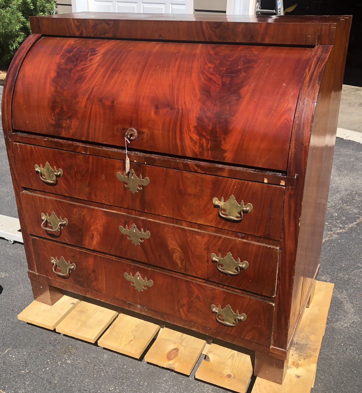 Cylinder Desk Front Closed