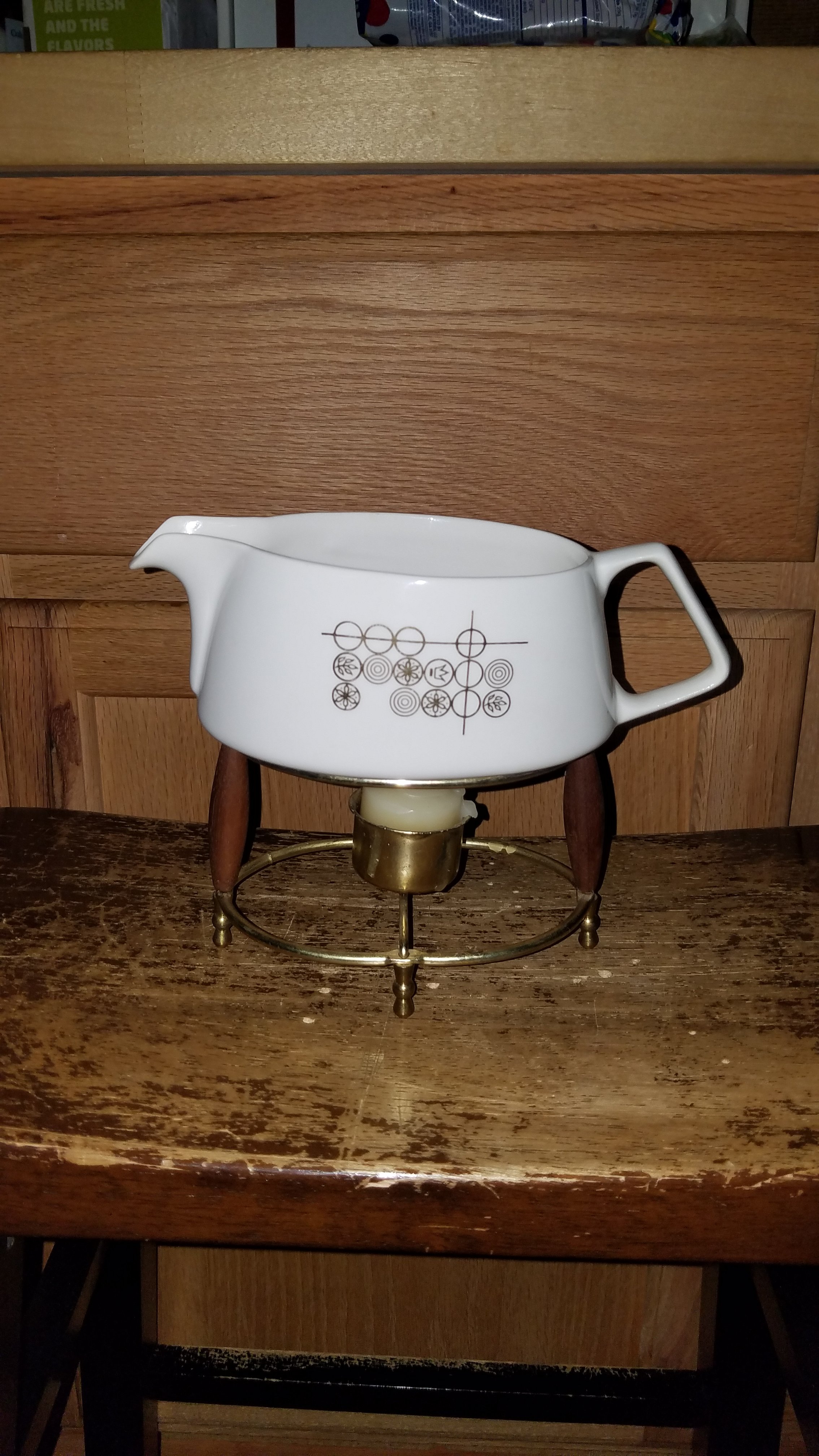 Dish marked Made In USA, 22 kt gold