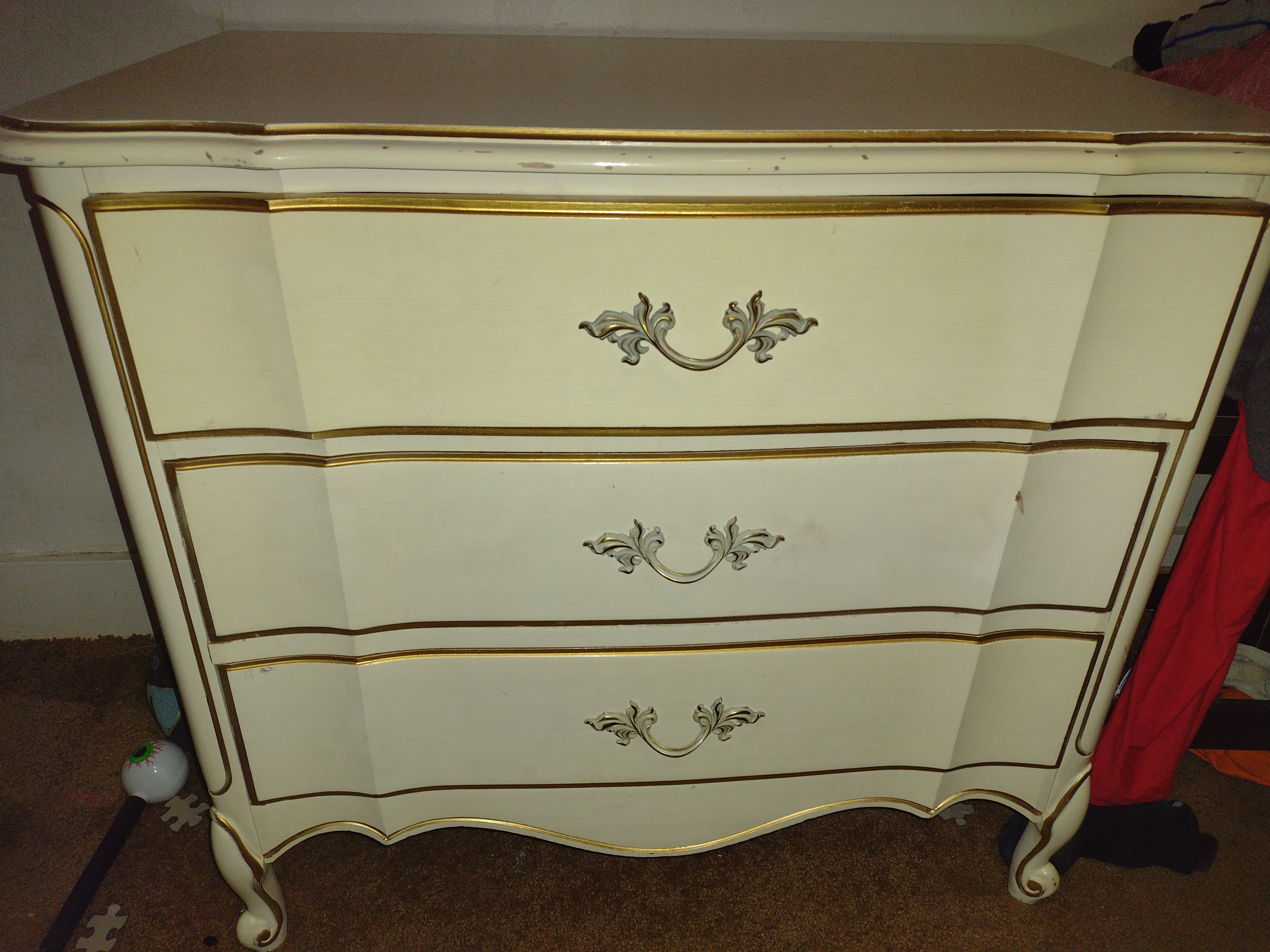 Dixie 3drawer dresser