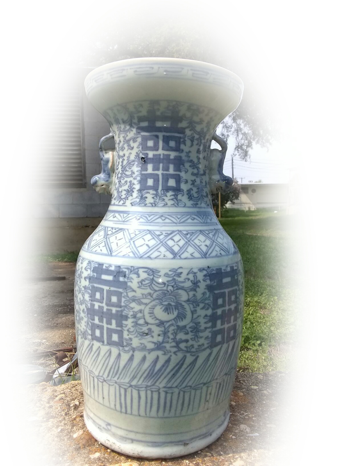 Double happiness vase