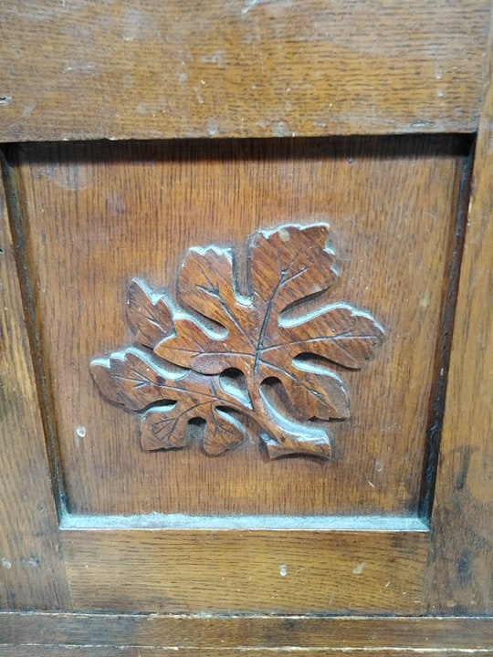 dresser4