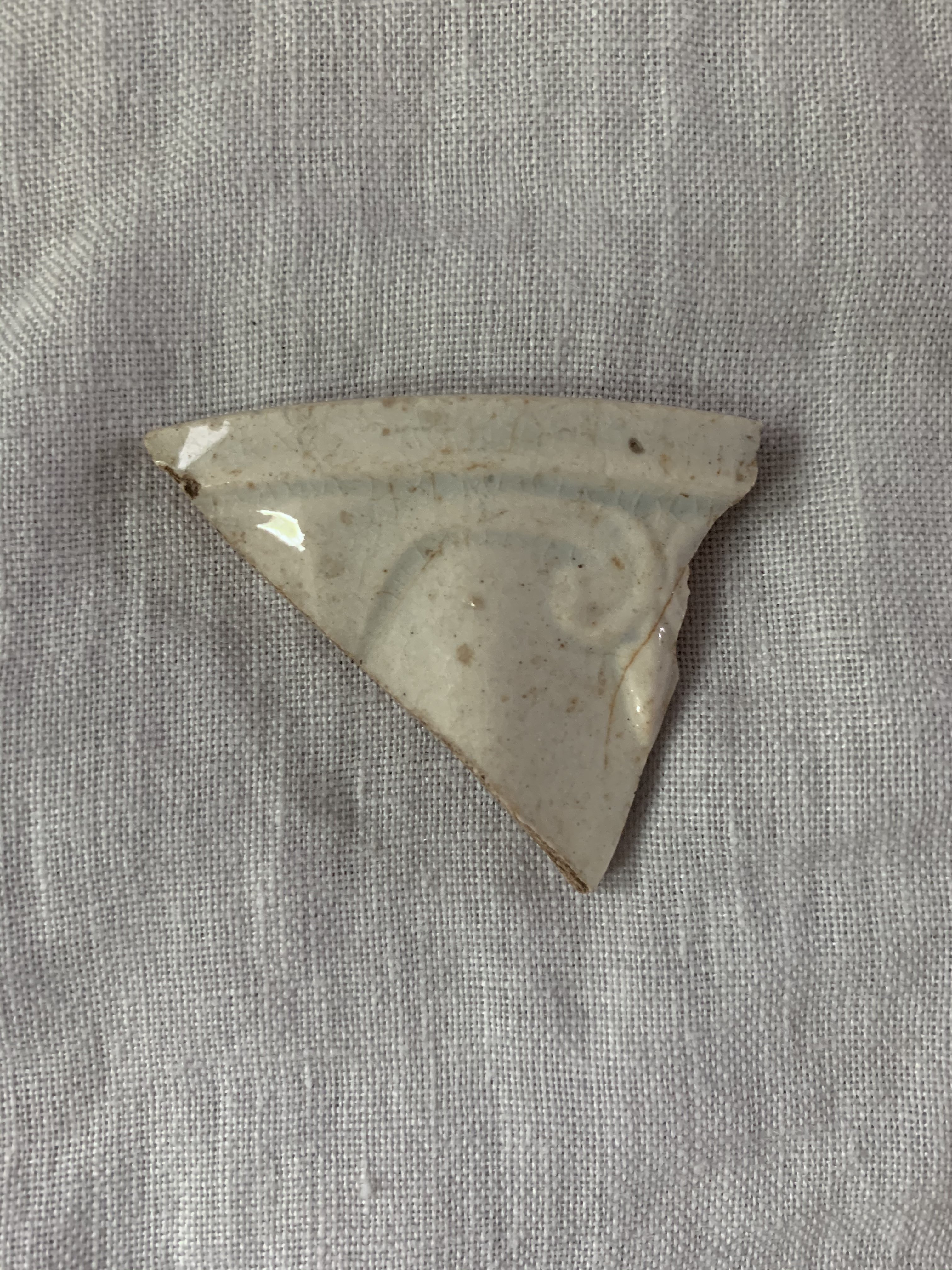 Edge of bowl? Antiques Board