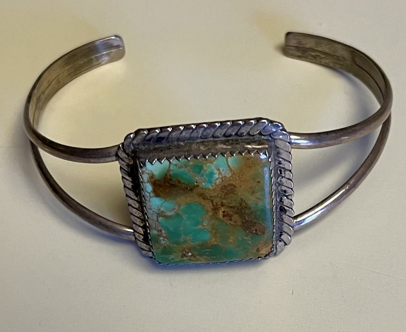 Front of bracelet