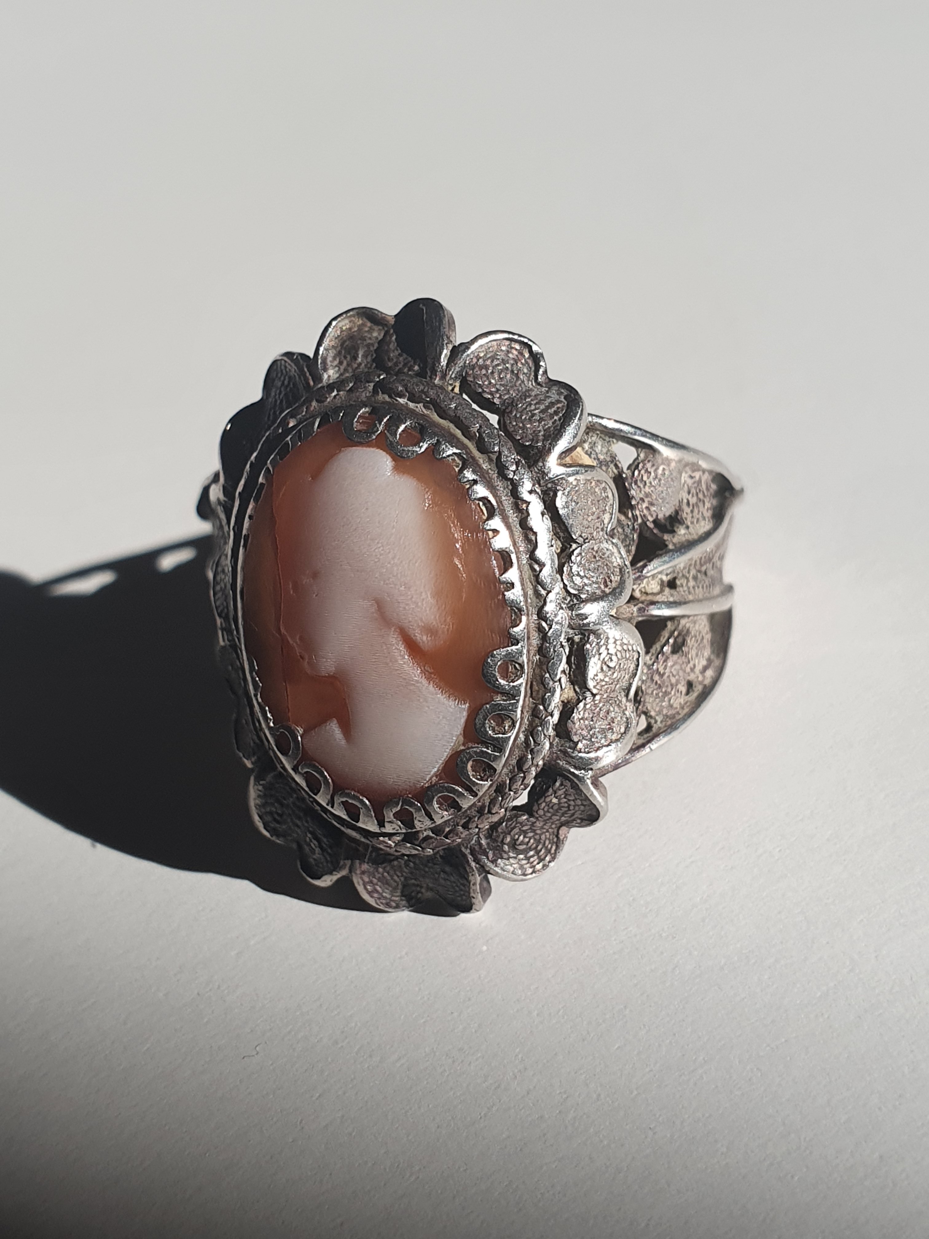 Grandmothers Cameo