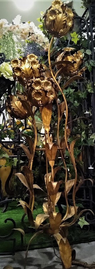 Hollywood Regency Gold Gilt 6-Light Floral Tole Metal Floor Lamp
