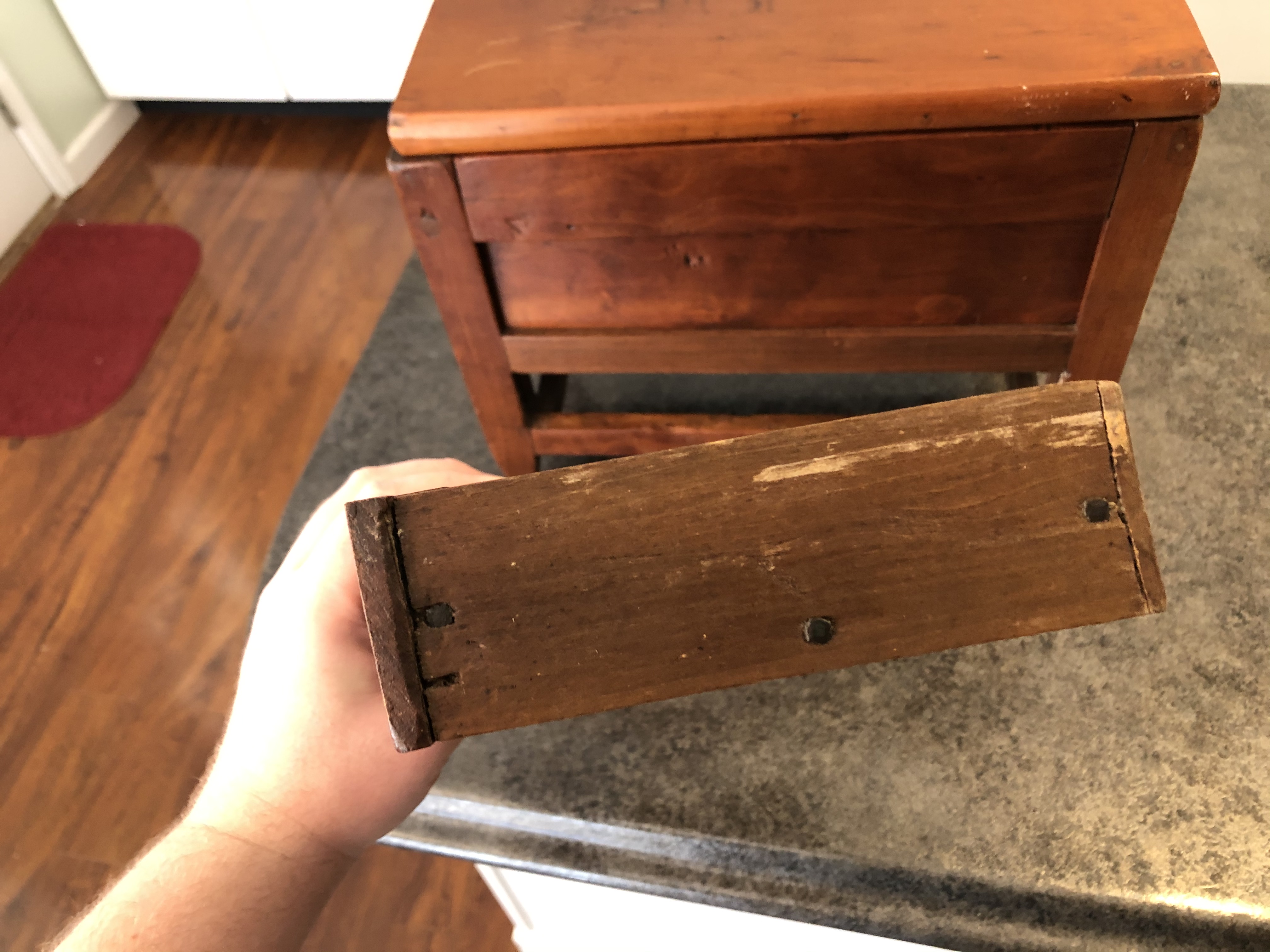 Kentucky sugar box drawer side