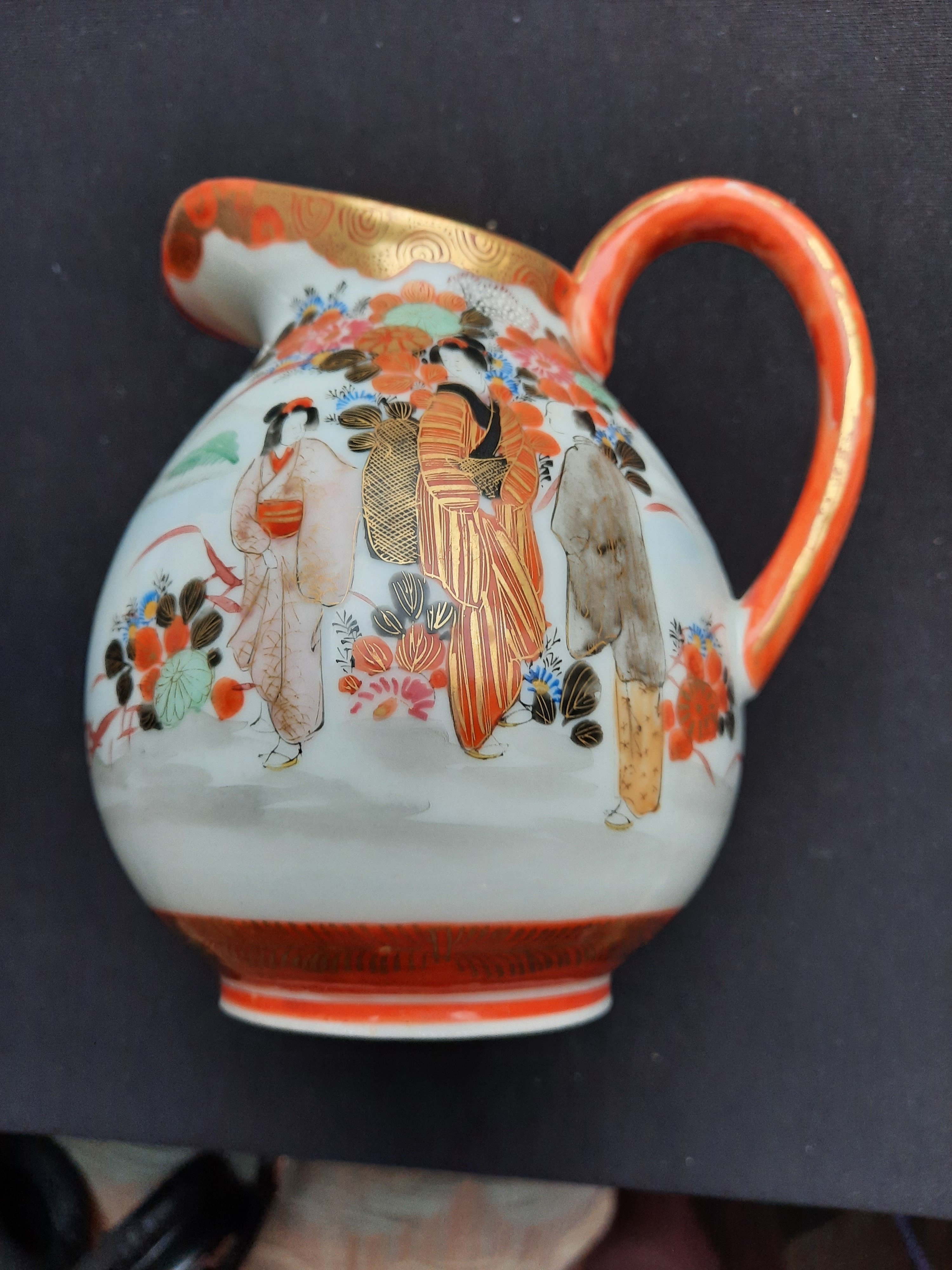 Kutani jug 1