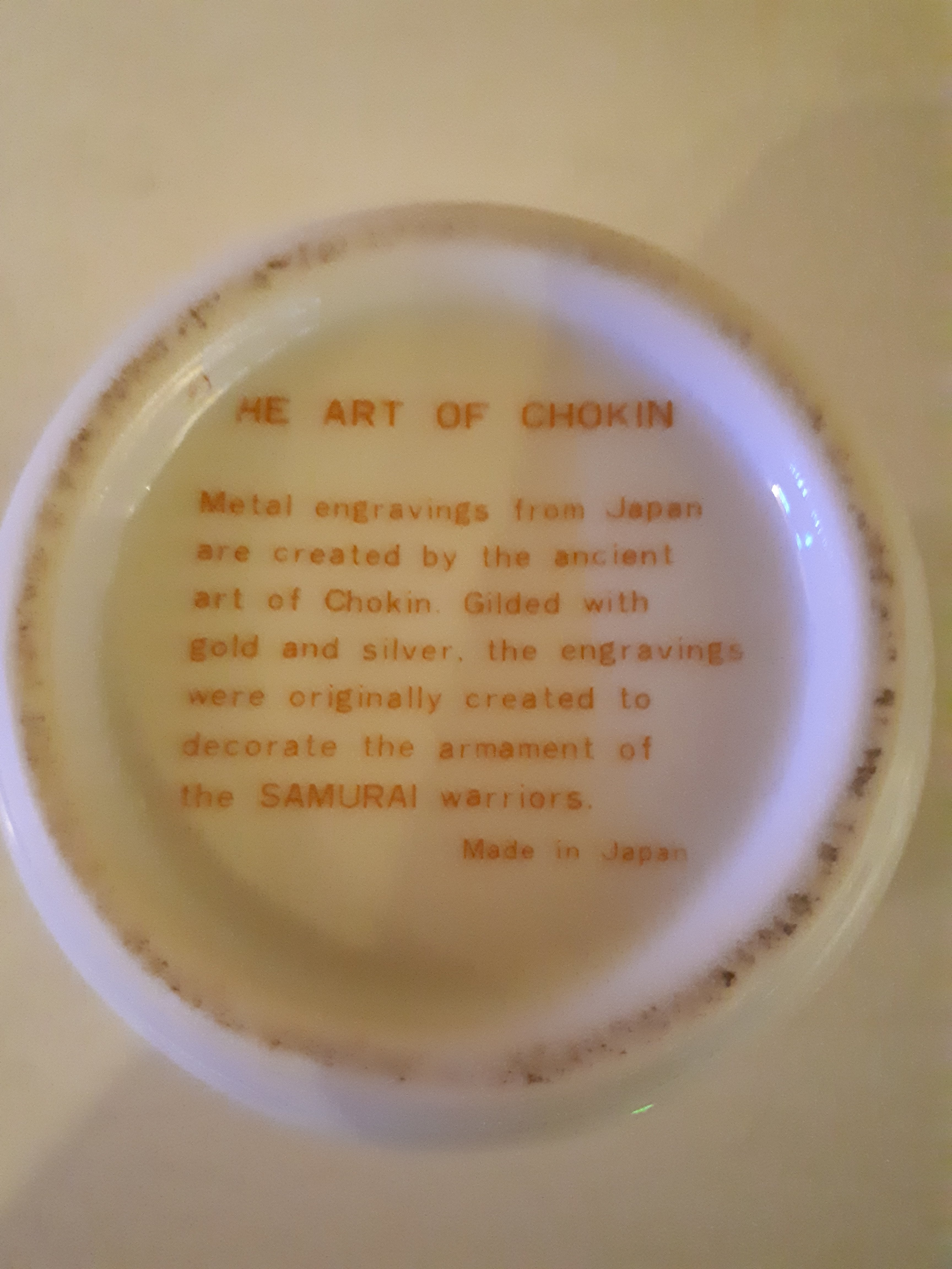 Marking of White Vases Antiques Board