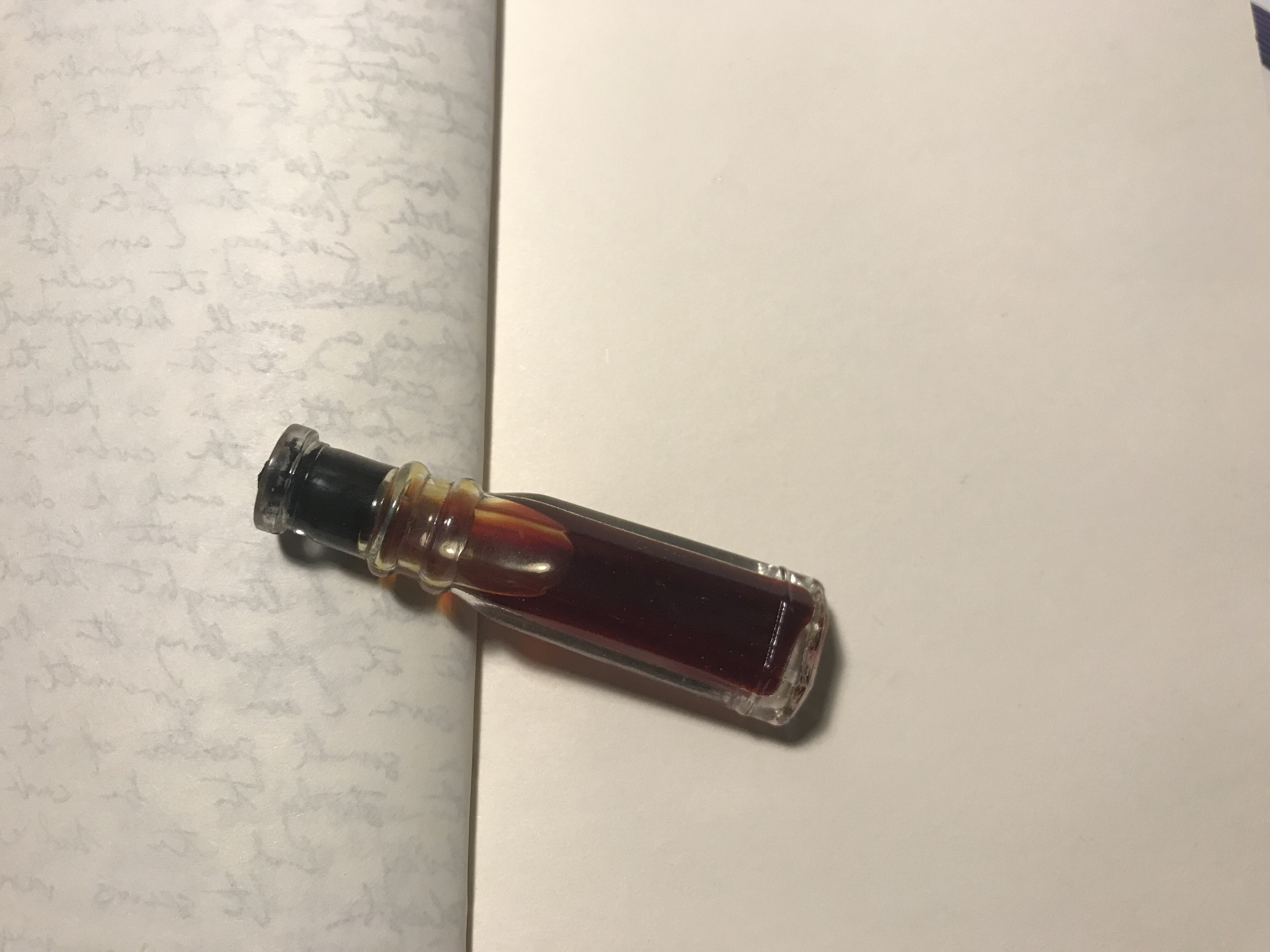 Medical glass bottle