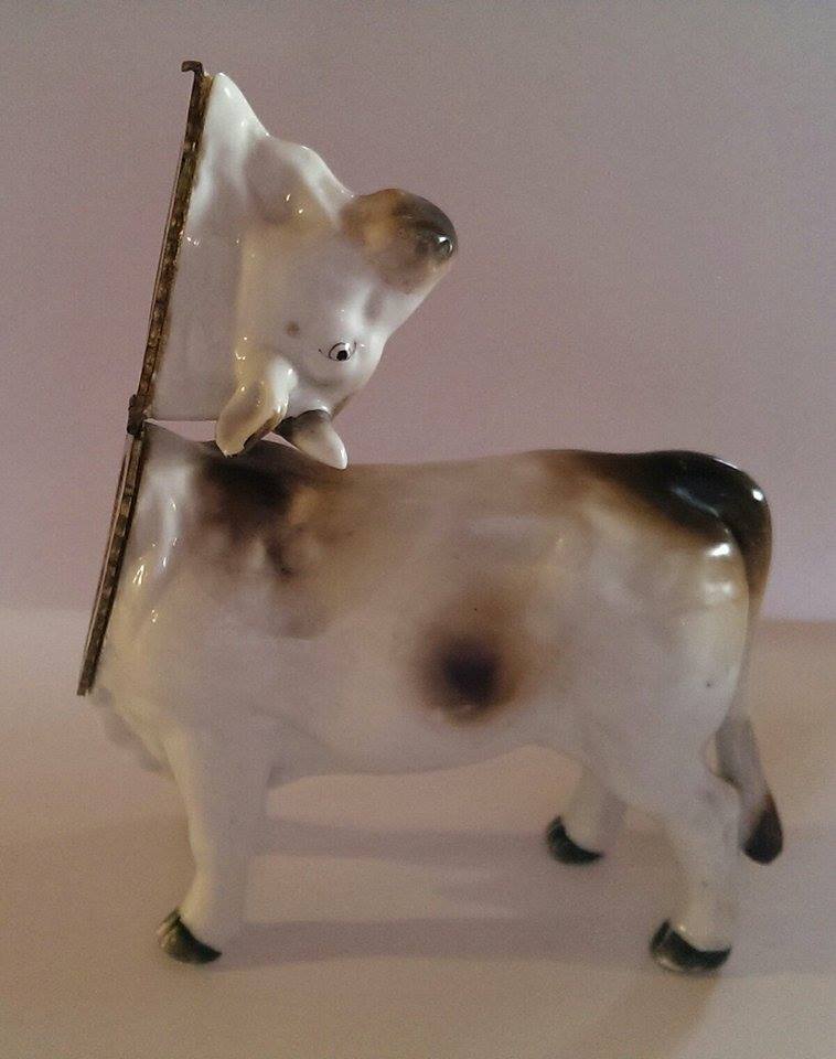 Meissen cow with hinged head