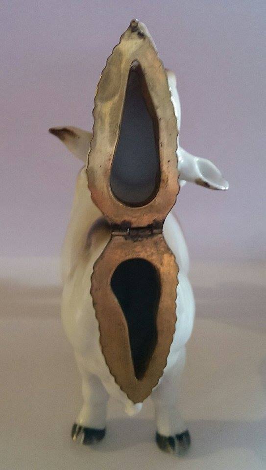 Meissen cow with hinged head