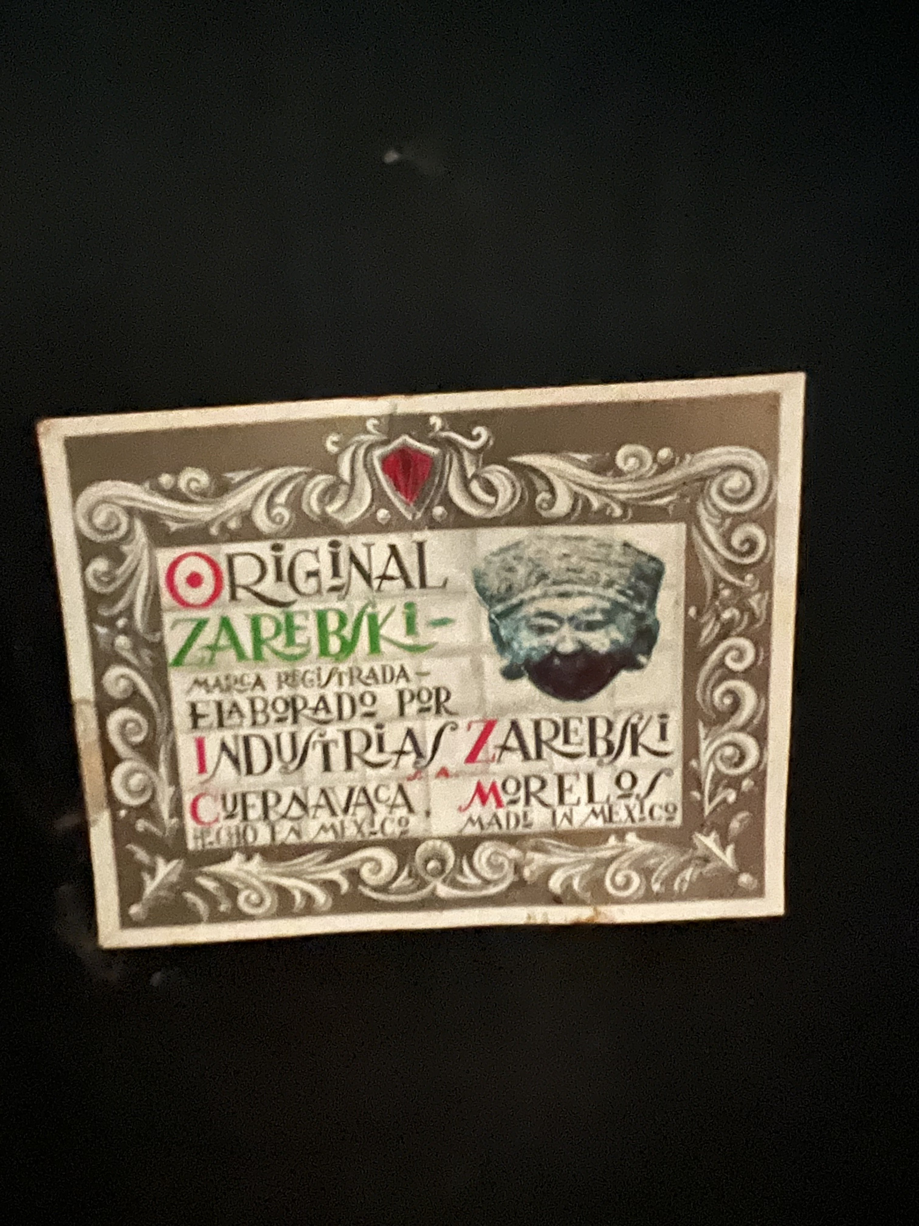 Middle Label