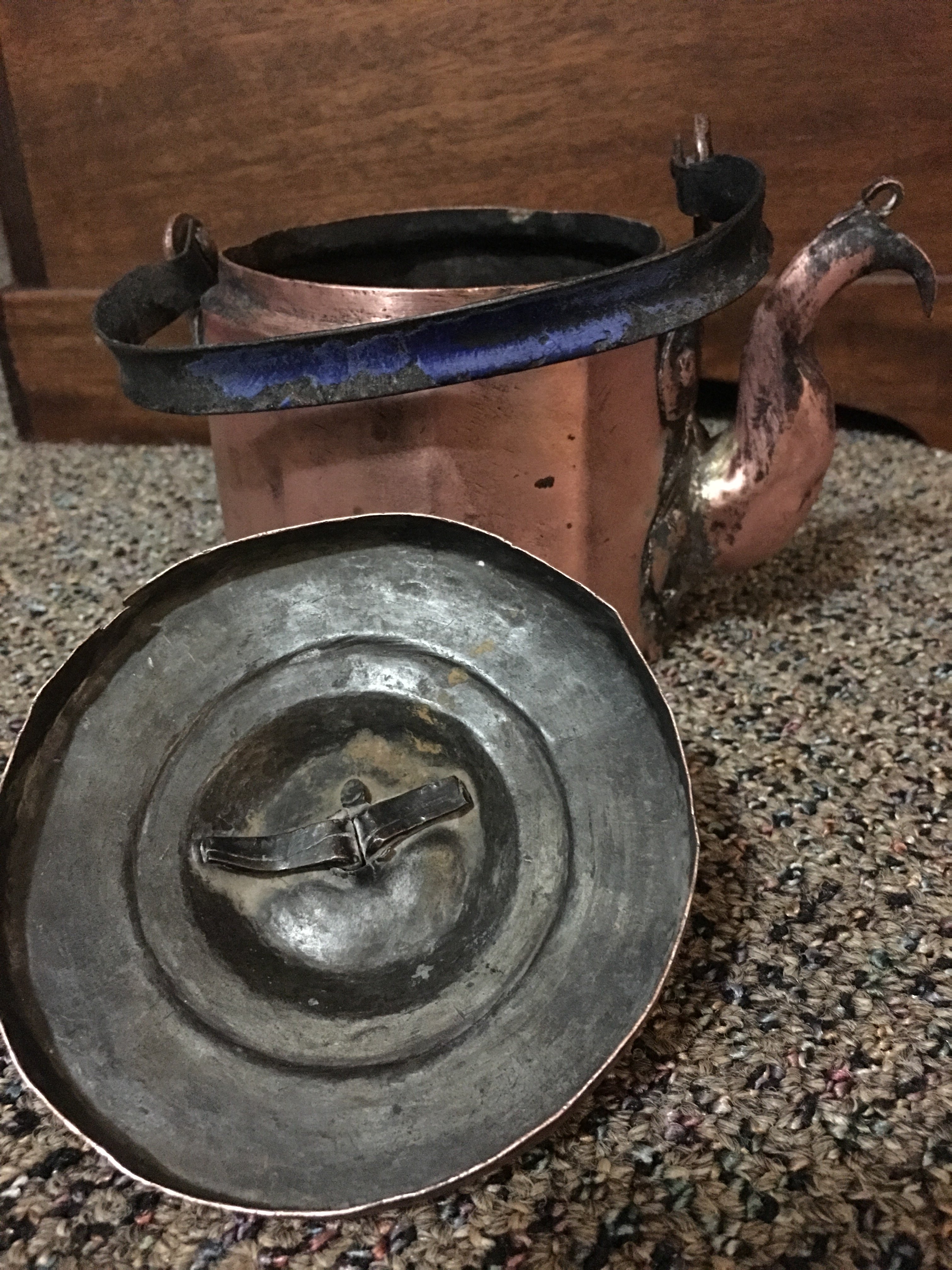 Mystery tea pot