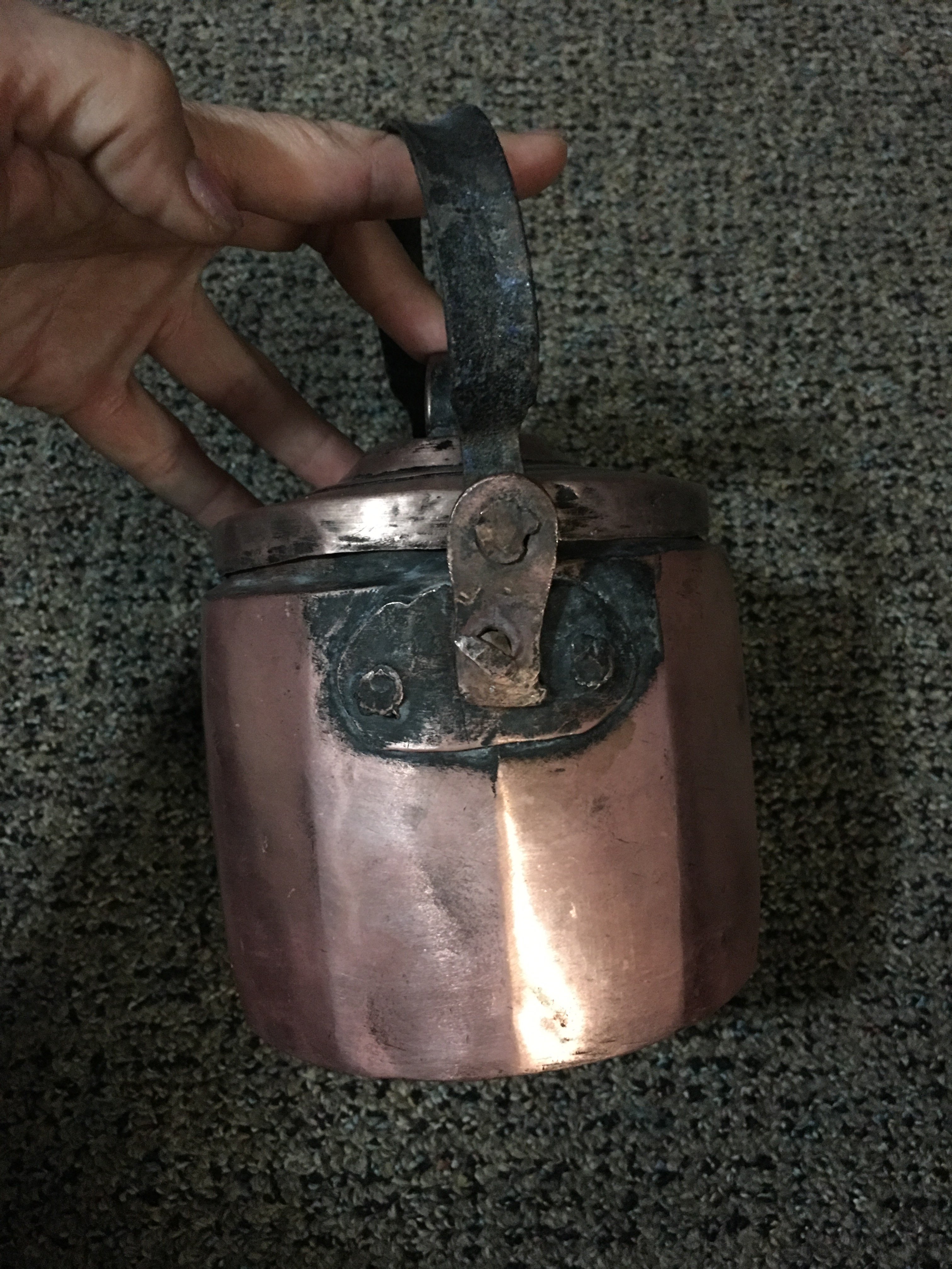 Mystery tea pot