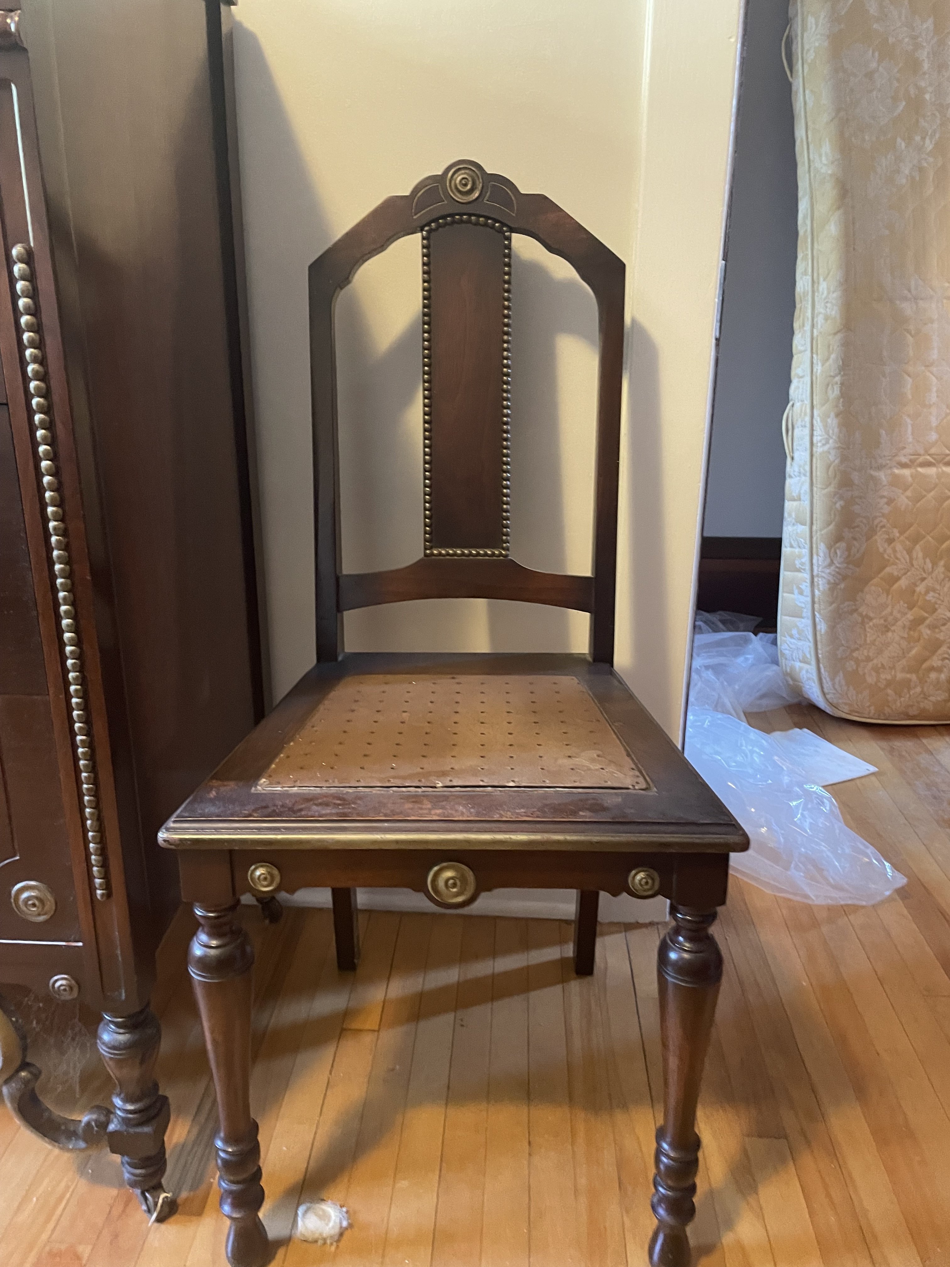 Pepplers Chair