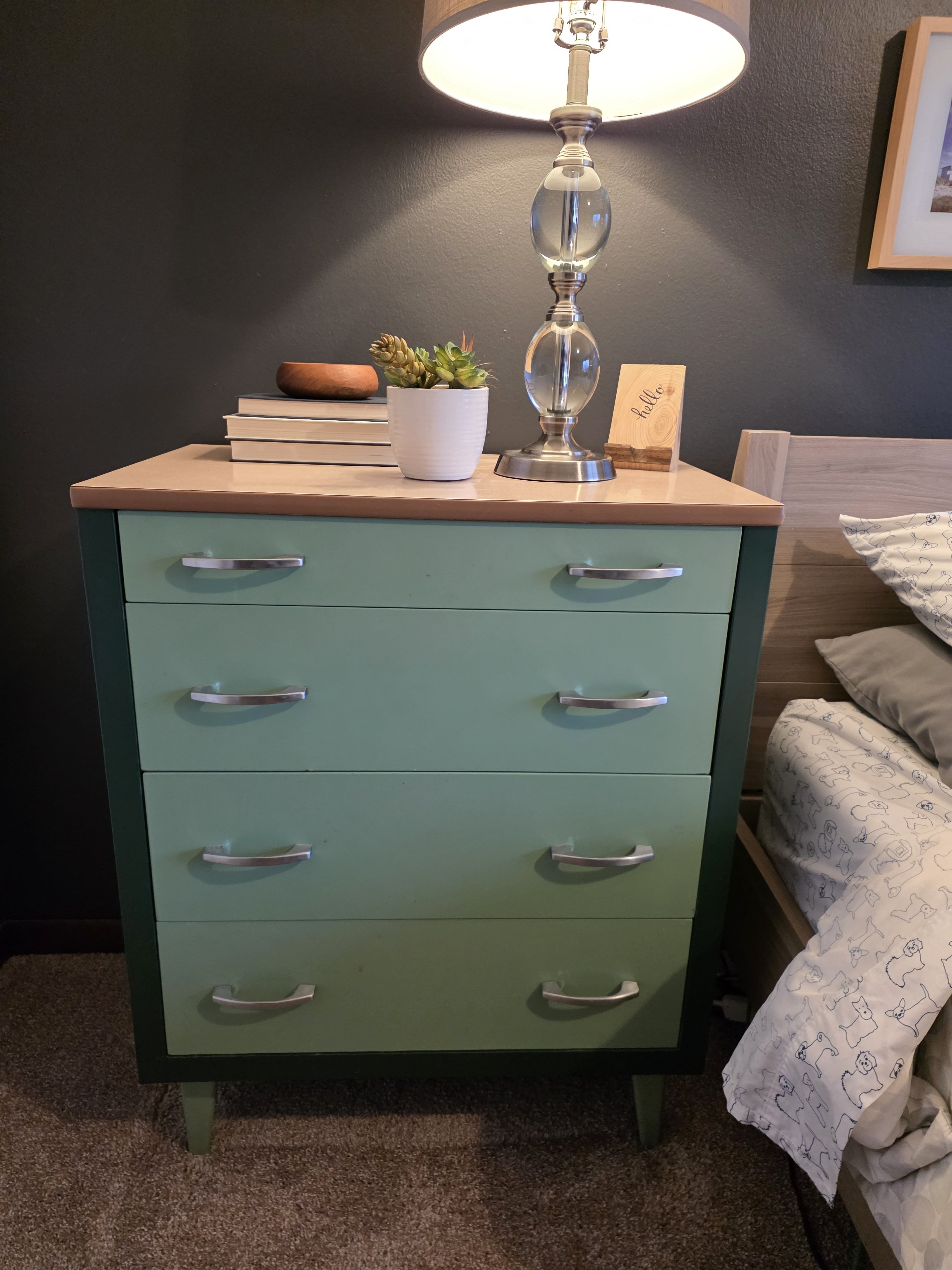Royal Metal Manufacturing Company dresser