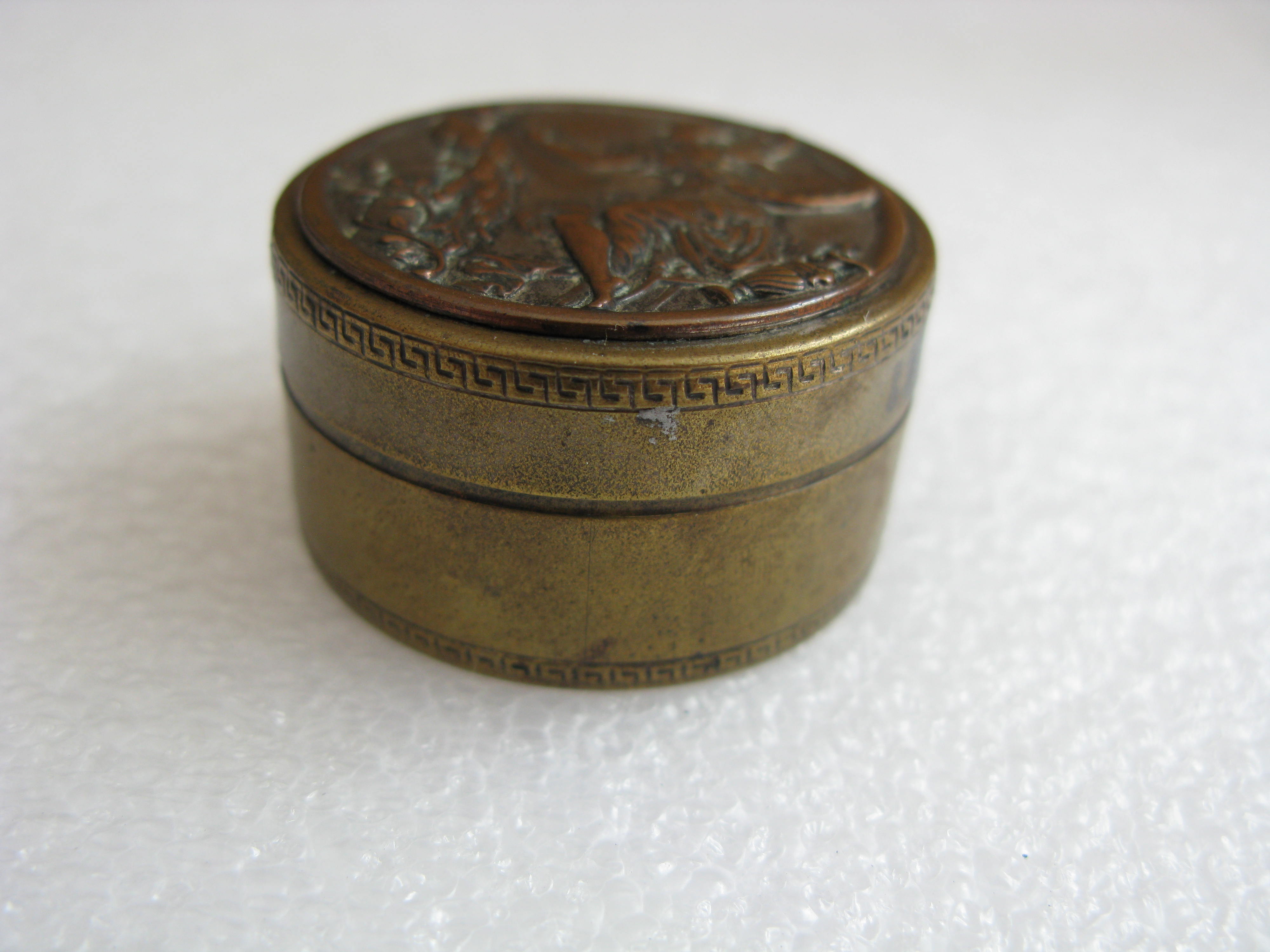 Snuff box - side