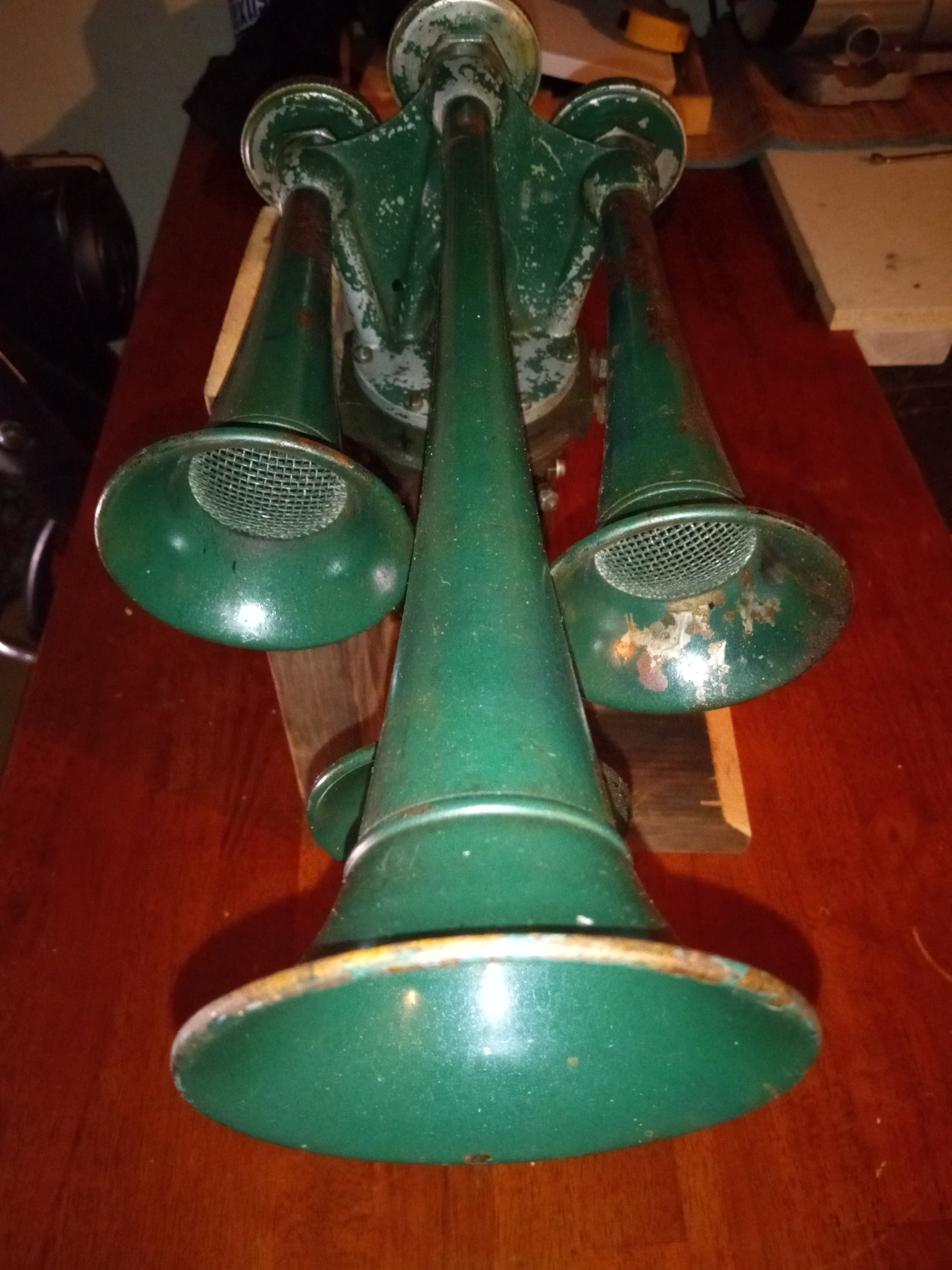 Sparton car horn