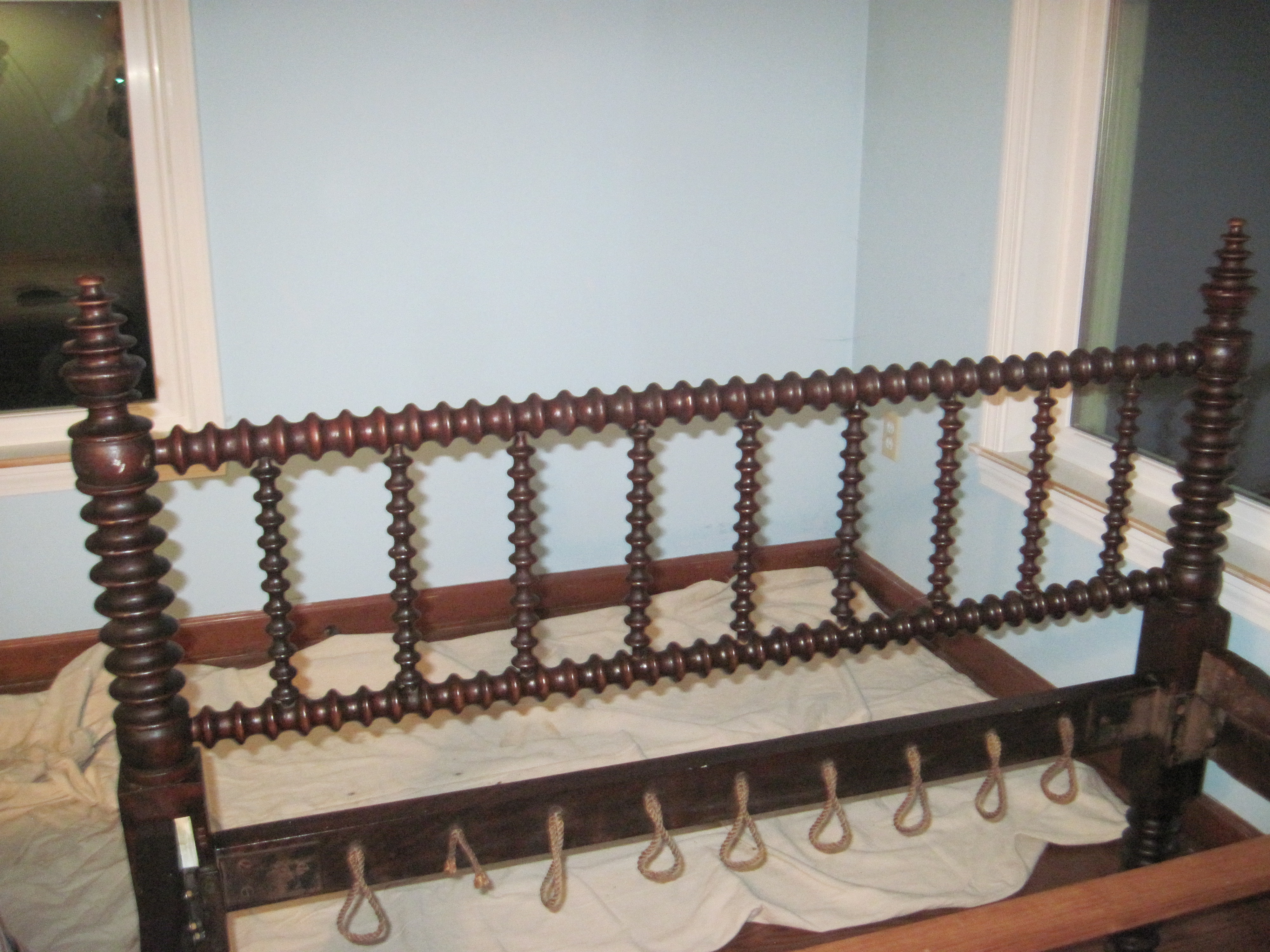 spool bed footboard
