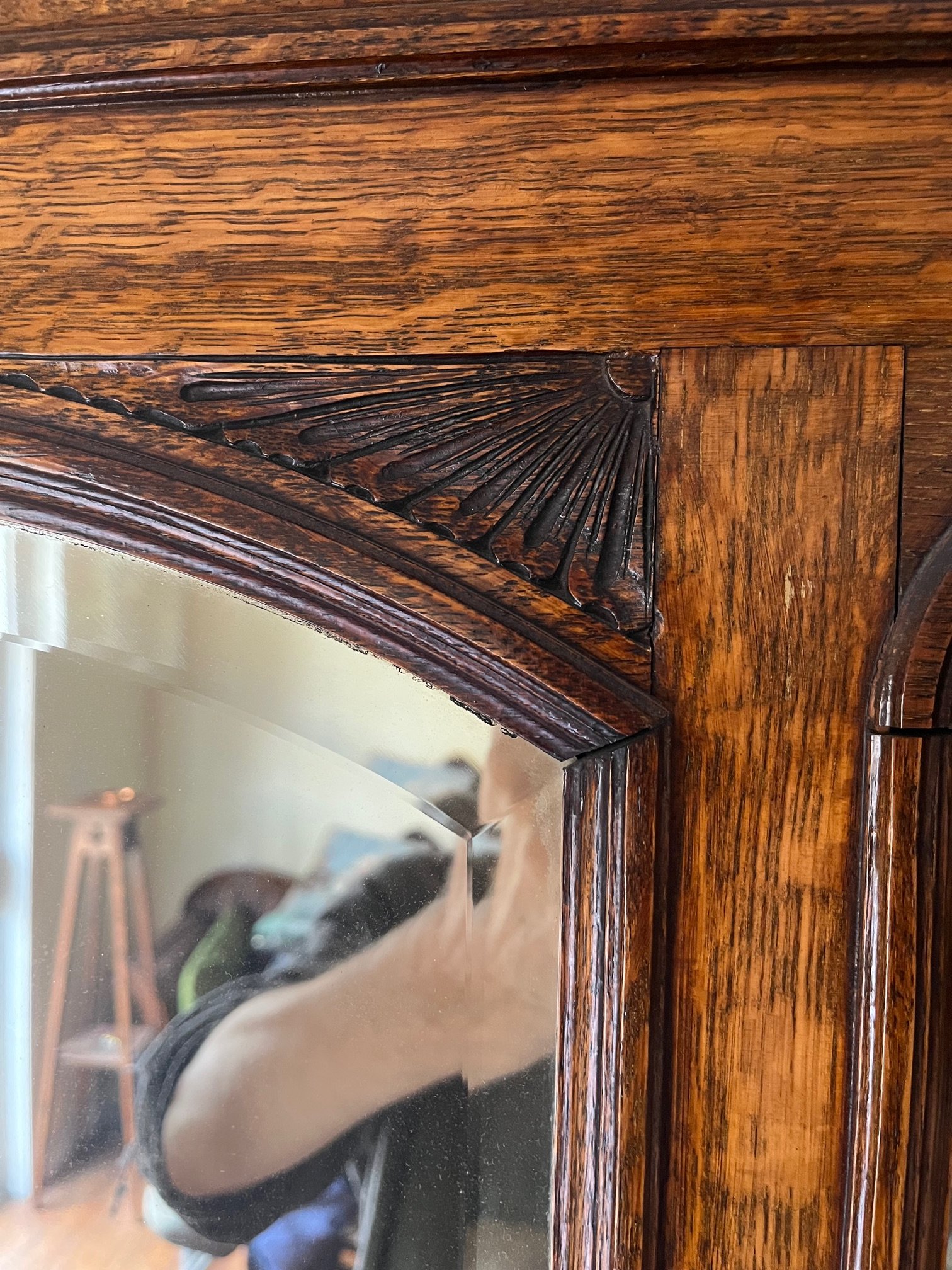 Sunburst or rays - one of two