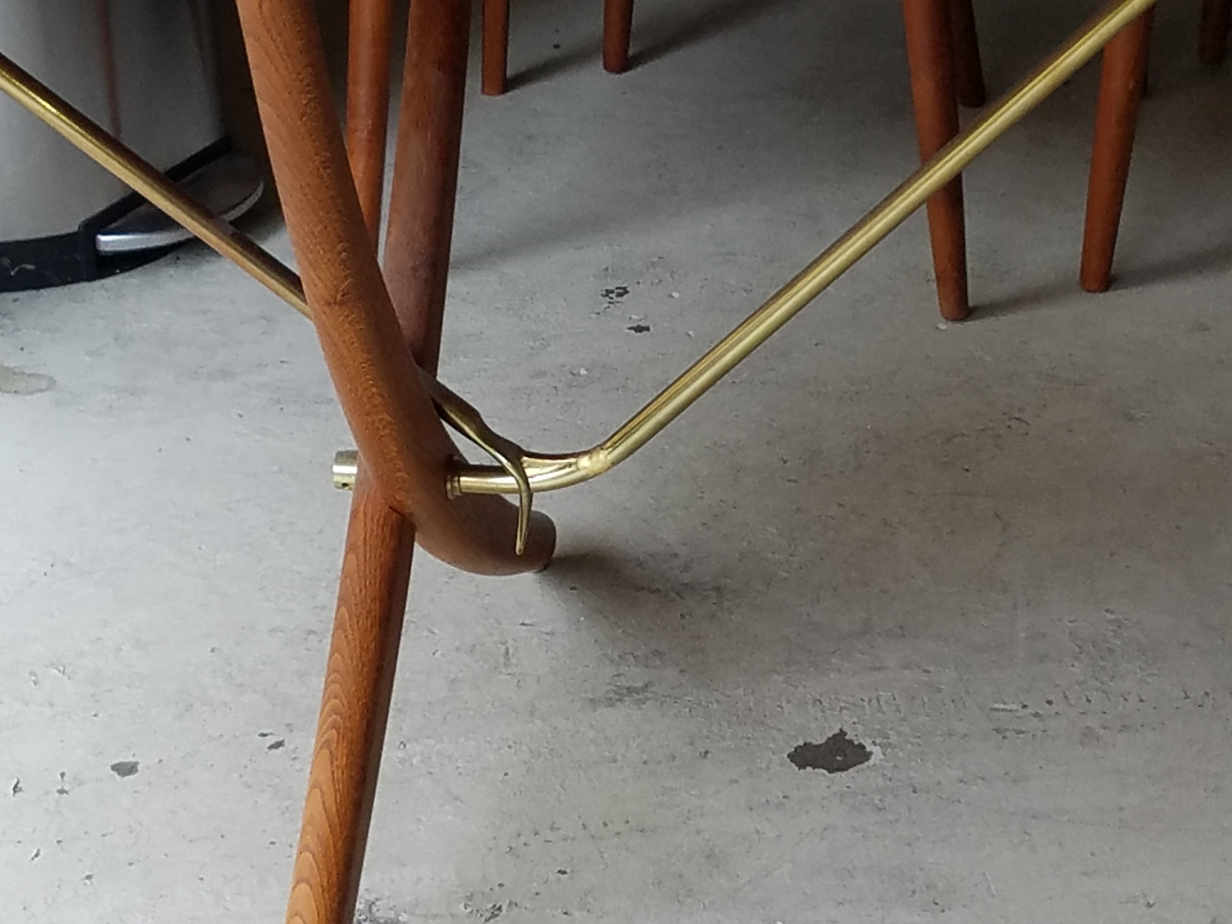 TABLE HAS WEGNER IMPRINT