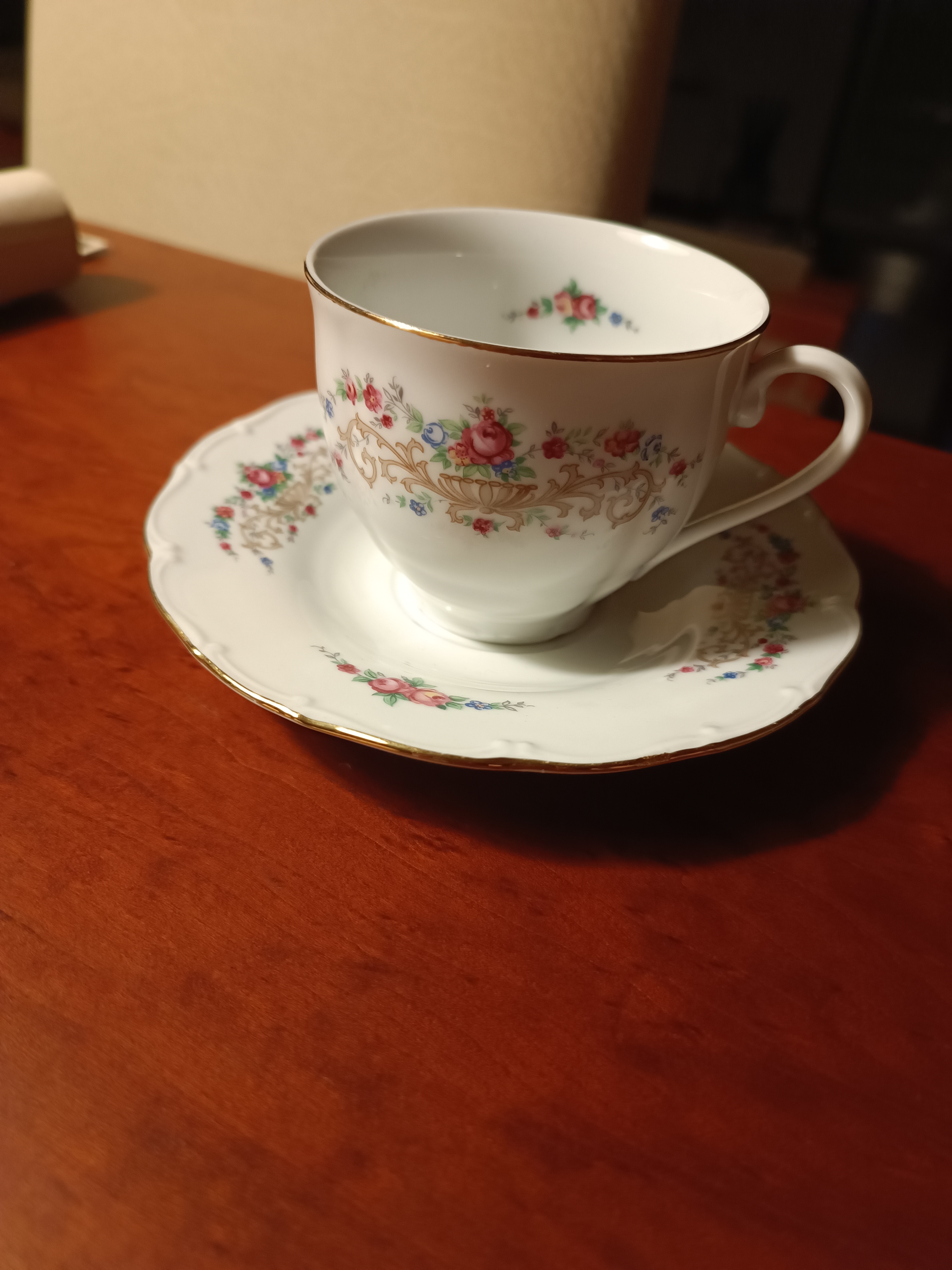 teacup & saucer
