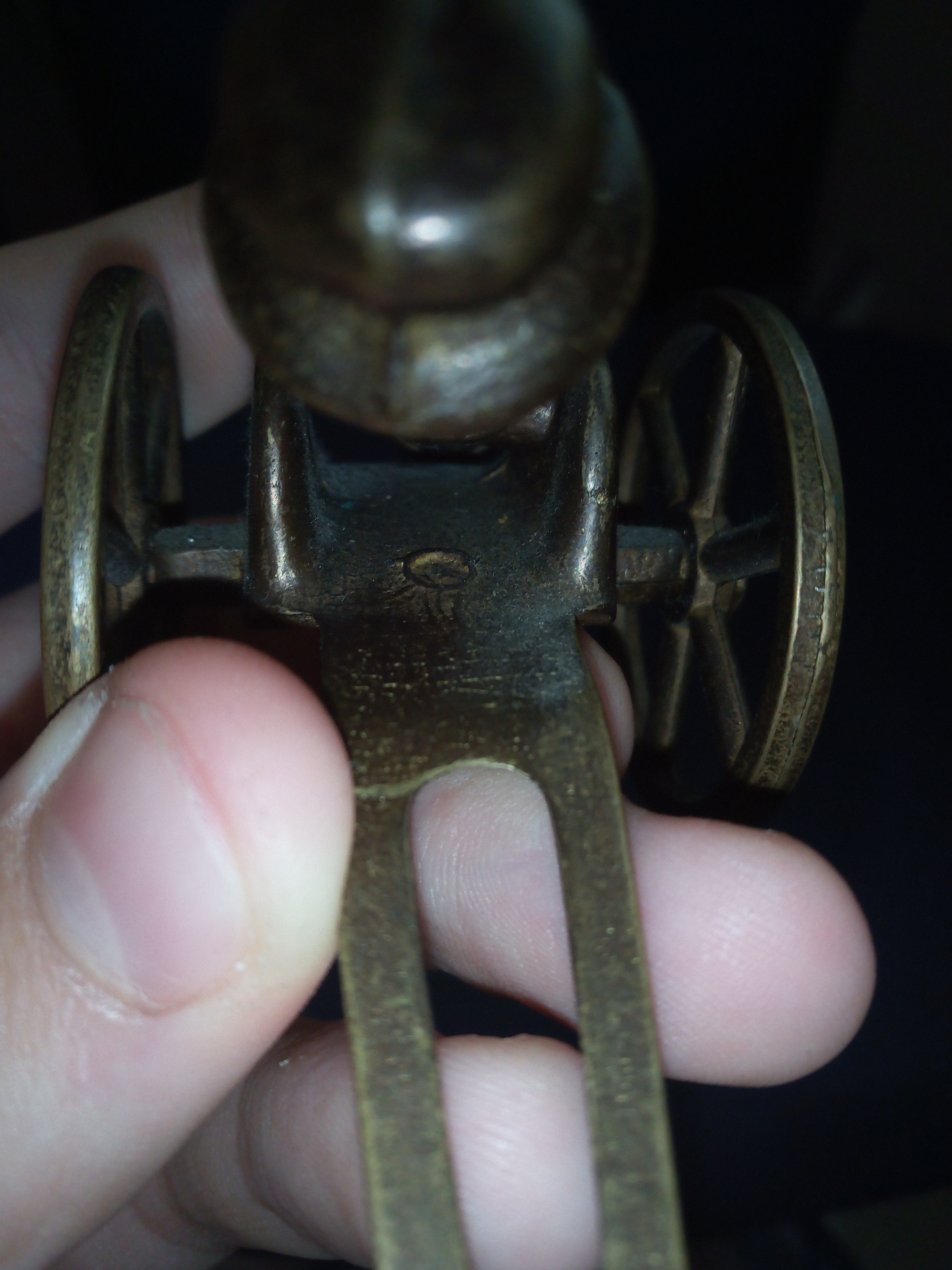 the strange mark under the barrel