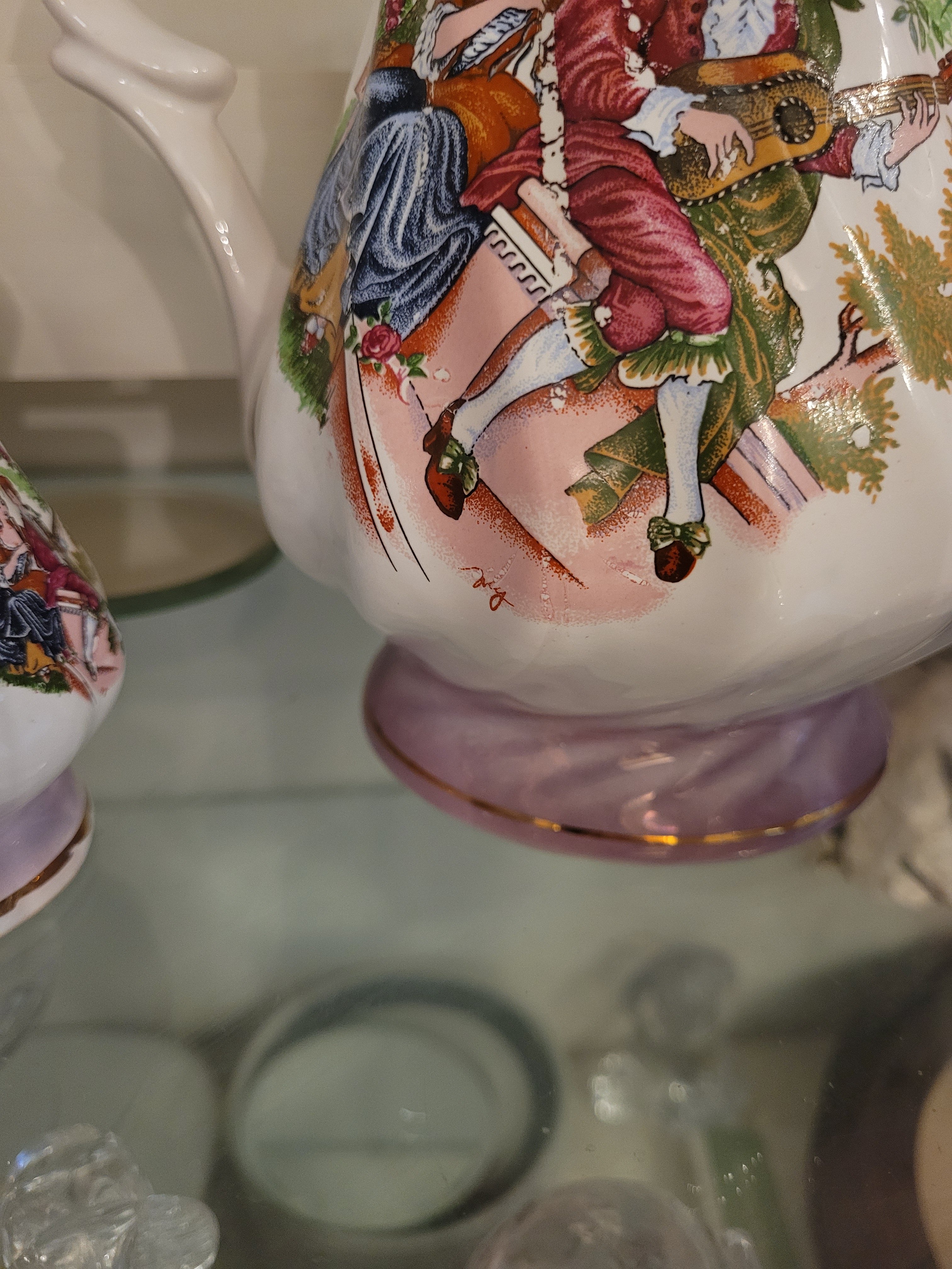 Thin Porcelain signature