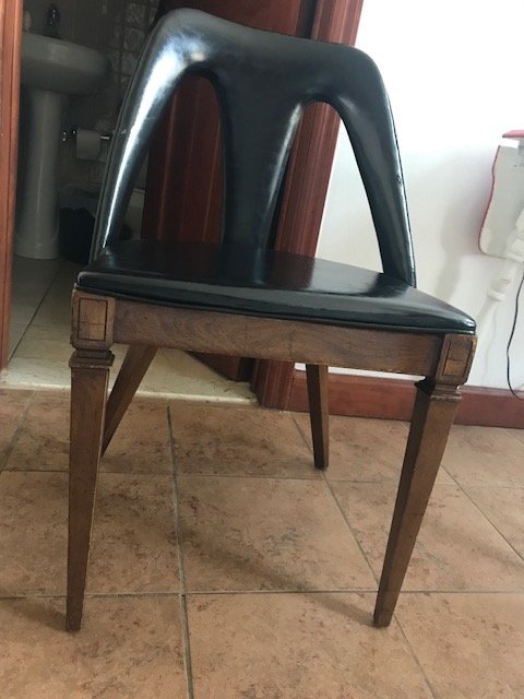 Trying to identify if this is shelby Williams chair, I see no others like it on line?