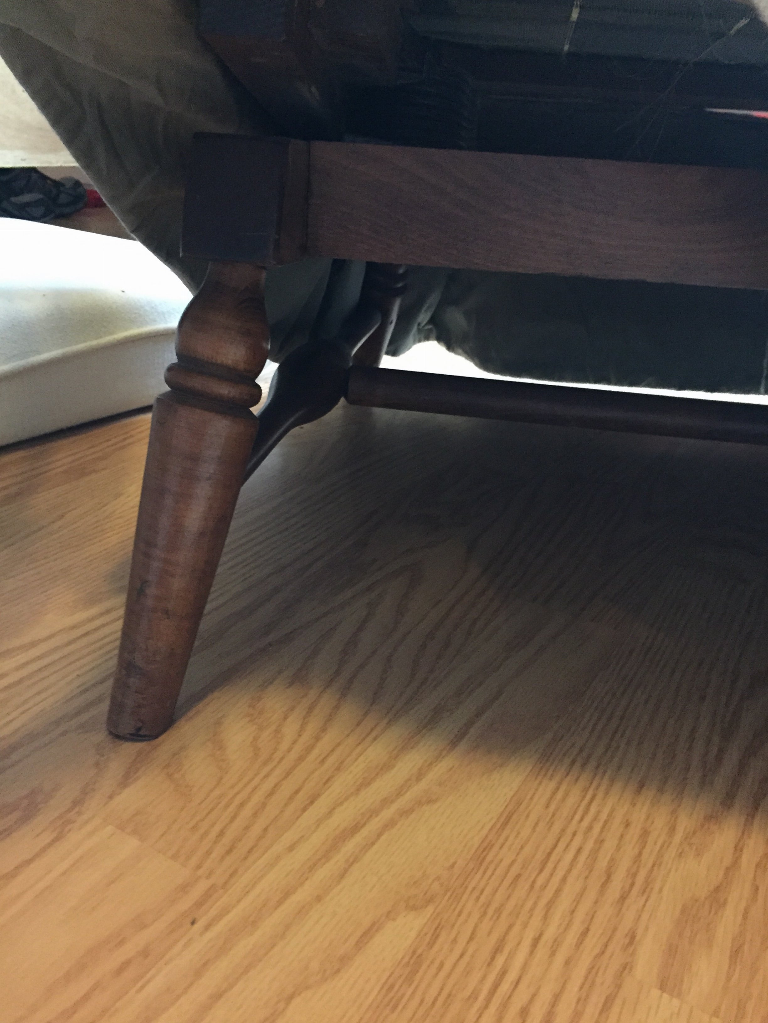 Unknown rocking sofa/couch