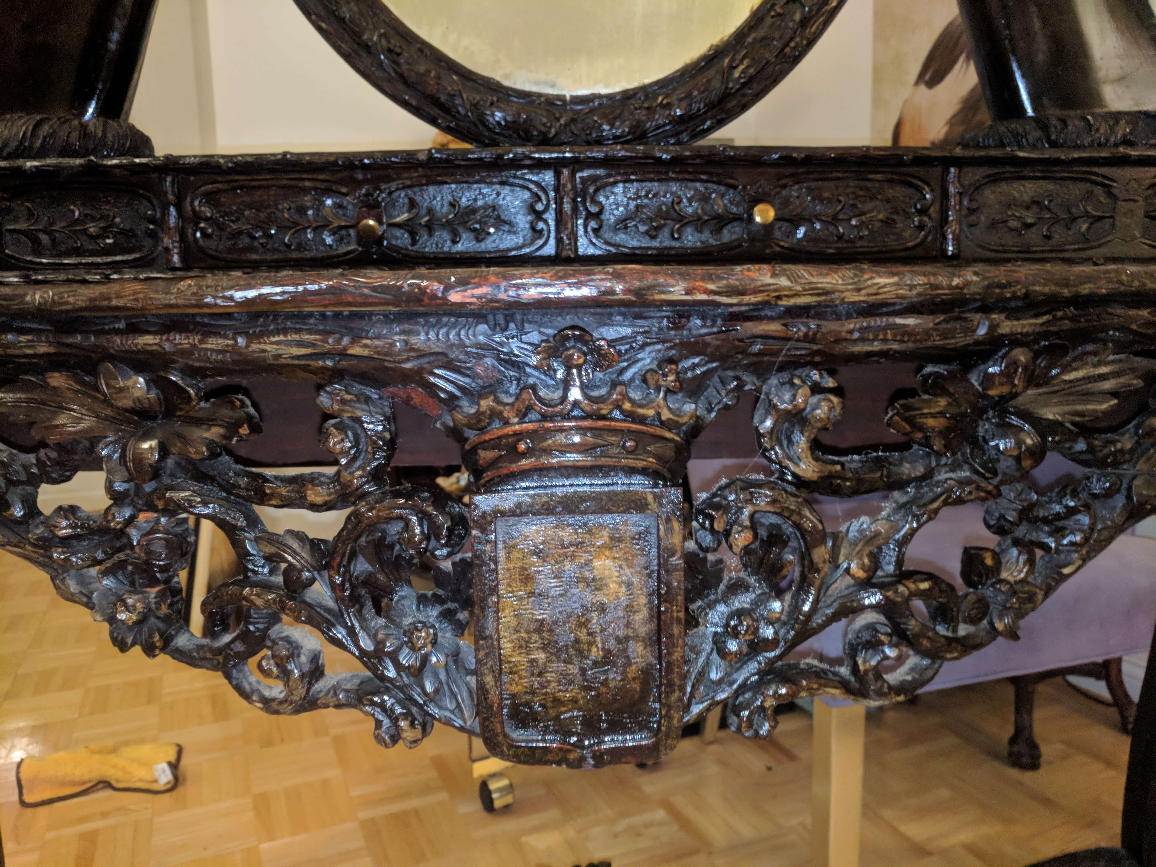 Unusual Antique Vanity IMG_20180410_230926 (1).jpg