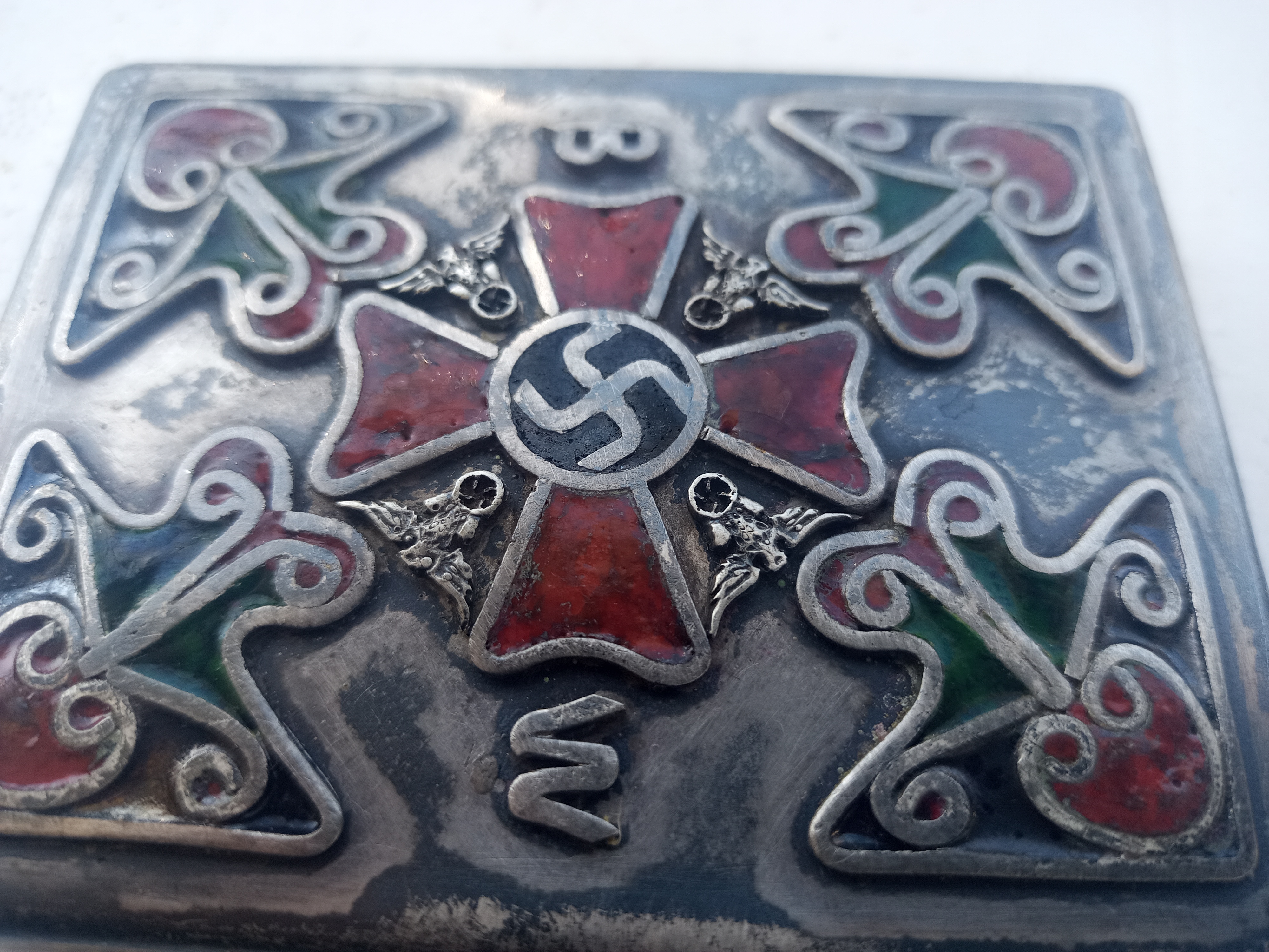 What is the value of silver with enamel sigarette box?