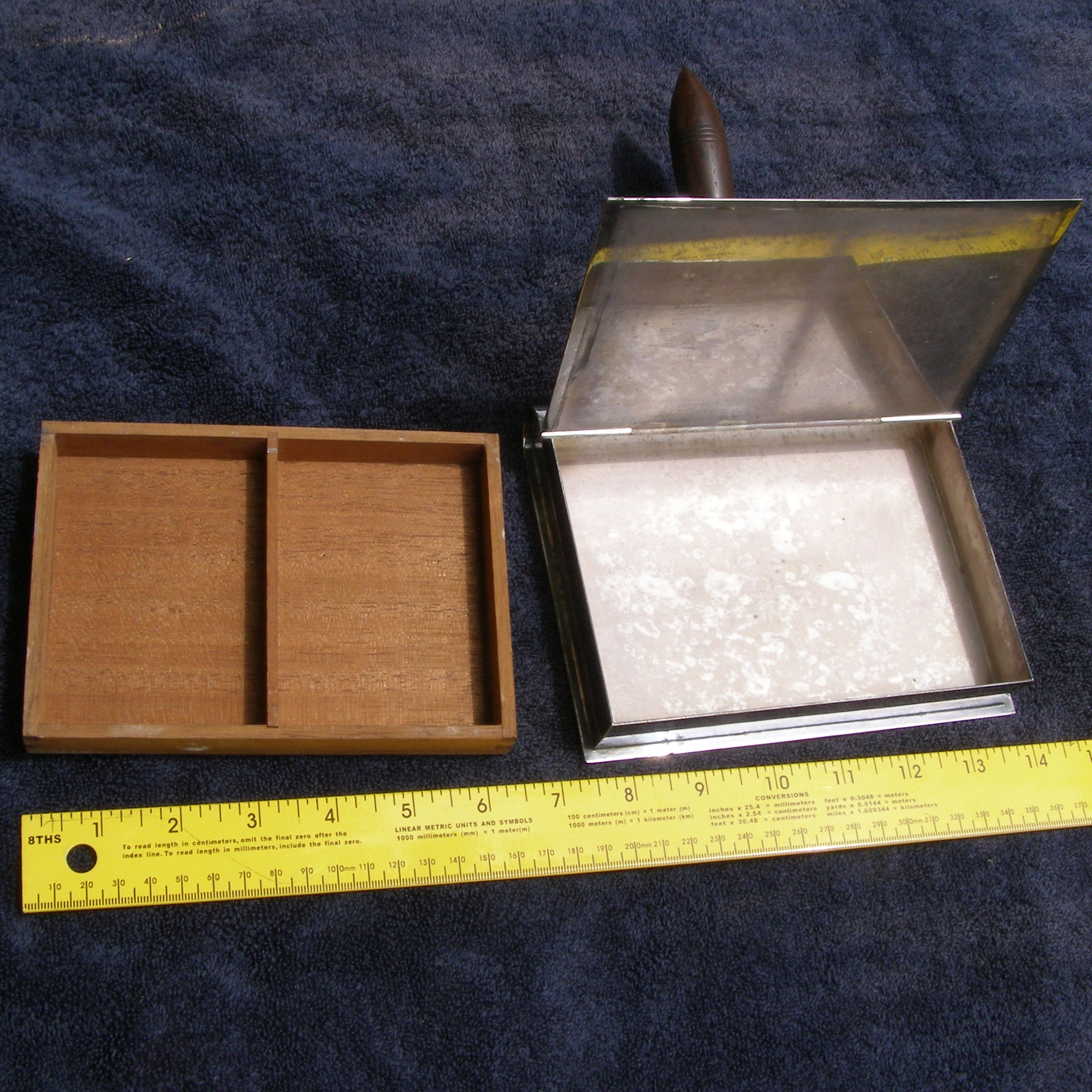 Wilcox box with handle 3