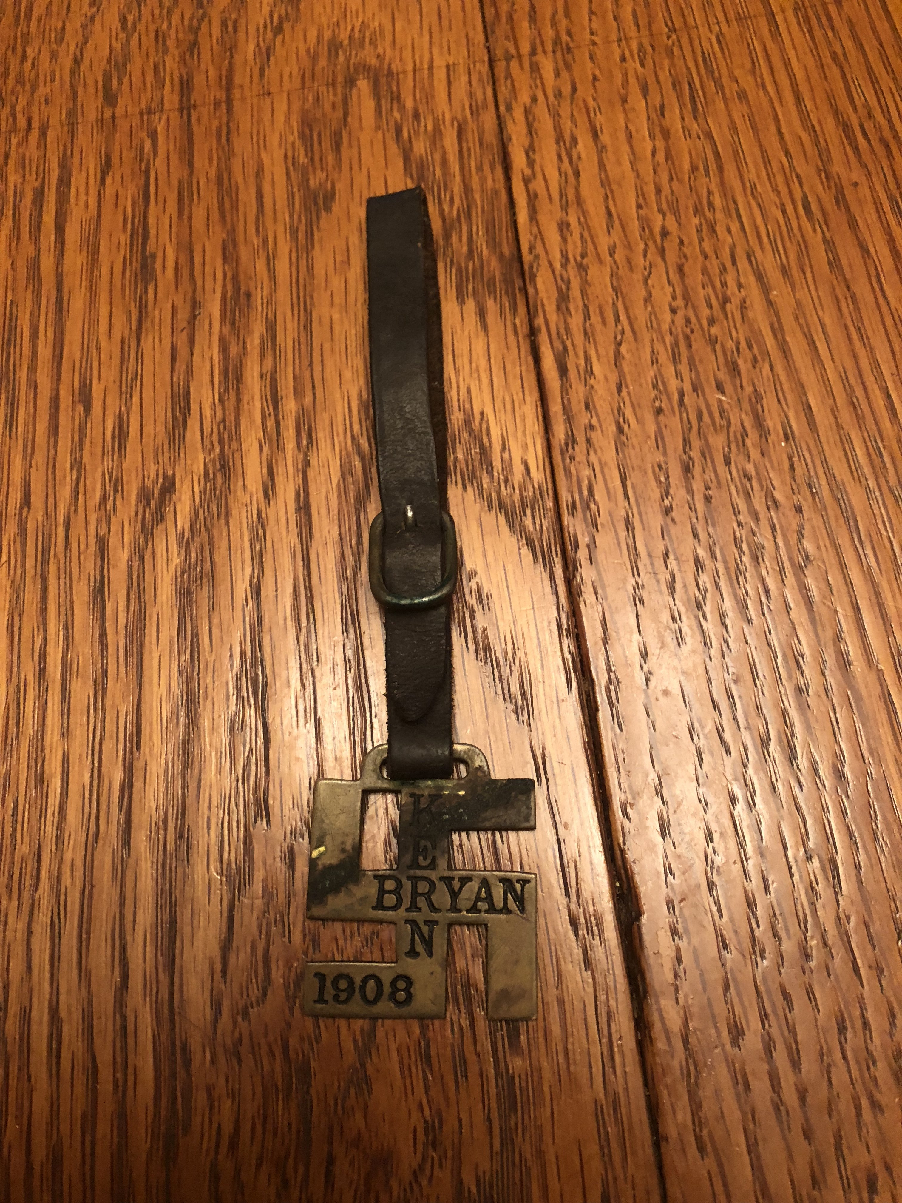 WW2? WW1? Swastica badge