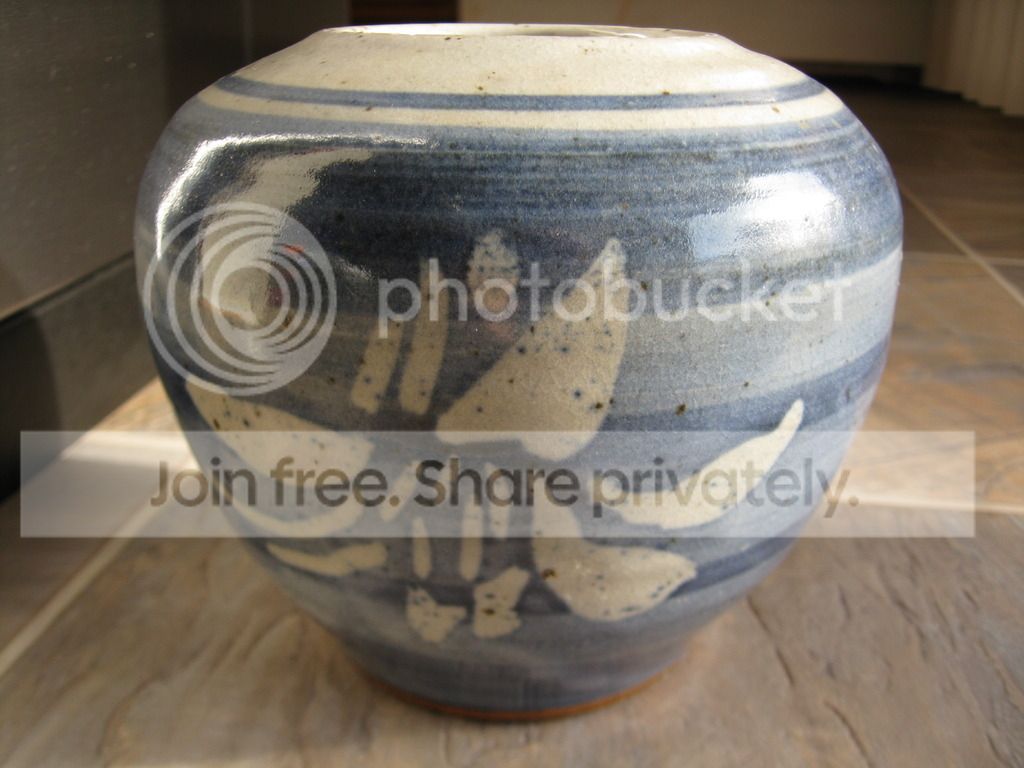 Help With Signature On Art Pottery Jar Antiques Board